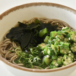 和歌山大学 第一食堂 - 若芽そば＋オクラ