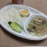 LAB THAI RESTAURANT - ゲーンキョーワン弁当￥500