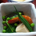 日本料理 喜春 - 美味く炊けている炊き合わせ。