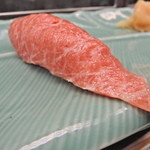 一鮨 - 天然生本まぐろ　大とろ　（おまかせにぎり）紀州勝浦