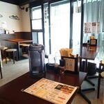 麻婆豆腐TOKYO - こざっぱりとした店内