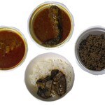 ビートイート - （テイクアウト）カルダモンチキンカレー、梅といわしのカレー、蝦夷鹿のキーマカレー、ライス＋副菜、のセット