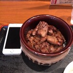 牛屋 たん兵衛 - iPhoneSEと上牛たん1.5倍飯