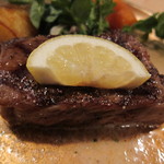 ステーキハウス キッチンリボン - お肉のドアップ　美味しそうだろ～笑