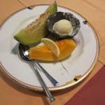 ステーキハウス キッチンリボン - 女性だけメロンにプラスアイスと、パパイヤがサービス<3