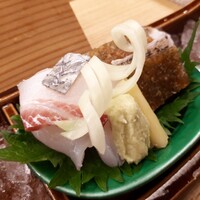 赤坂 菊乃井 - ⚫向付①「明石天然鯛　太刀魚　あしらい一式」　