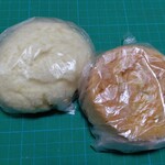 鴎倶楽部 - 天然酵母のメロンパン120円、クイニーアマンオレンジ150円