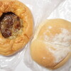 Buranjeri Tsuchiya - ←焼きカレーパン。→げんこつパン。