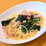 BistroCafe 712 - ベーコンとほうれん草のオイルパスタ