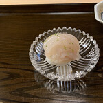 片折 - 白エビの握り