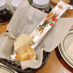 ヴィネリア グーフォ - 突き出し
      パン