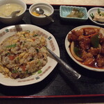 台湾料理 シンシン - 酢豚と炒飯