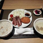 三代目文治 - 牛たん＆牛たんコロッケ御膳1100円