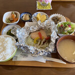 カフェ・アカリ - ワンコインランチ