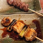 酉や 喜兵衛 - ねぎまタレと砂ずり塩。