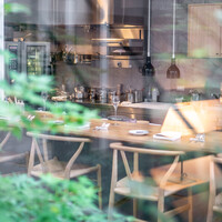 Point - 店内