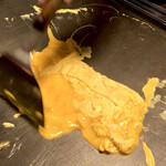 オカダ食品株式会社 - 玉子を鉄板へ...