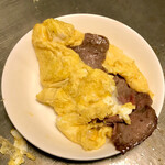 オカダ食品株式会社 - 牛タンオムレツの出来上がり！