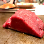 オカダ食品株式会社 - 和牛極上ヒレステーキ 焼き焼き風景