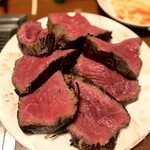 オカダ食品株式会社 - ローストビーフ用極上赤身肉　出来上がりカット