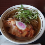 和風レストラン　まるまつ - 冷やし鶏んそば