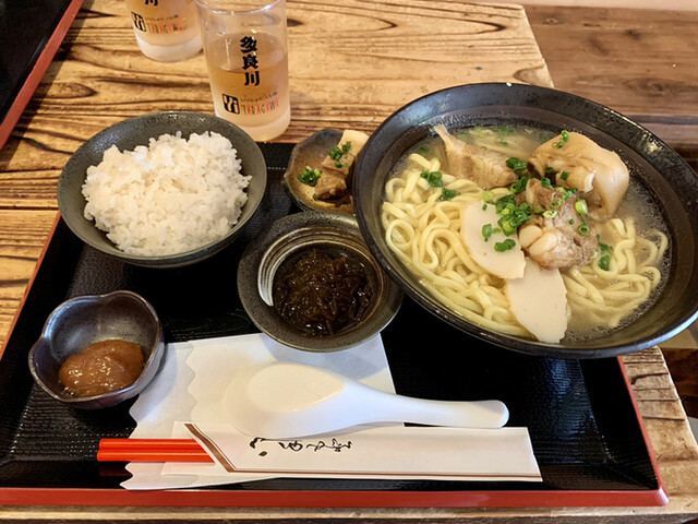 沖縄そば ゆんたく 旧店名 ゆんたく雑貨 おきなわ 京急川崎 沖縄料理 食べログ