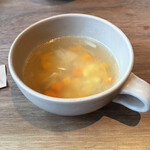 スイーツ&カフェ ドラジェ - コンソメスープ