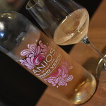 ワインバー バッカス - アンジョス・デ・ポルトガル・ヴィーニョ・ヴェルデ・ロゼ（ボトル３，１００円）２０２０年６月