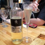 京橋 ワインとイタリアン フィンガーファイブ - ドンロメロ ブランコ