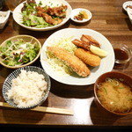 郷酒 - ミックスフライ定食です
