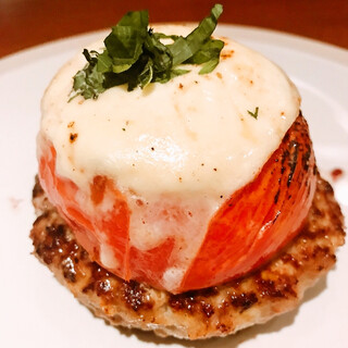 アレンジ多様なハンバーグはお好みでトッピングを選べます♪