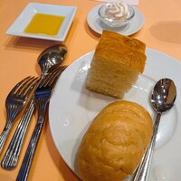 リストランテ ル・ミディ ひらまつ - パン