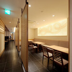 Unagi Ryouri Sawashou - ホール席：開放的な空間で、伝統の味を堪能ください