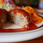 グリル＆コーヒー はせがわ - ハンバーグ断面