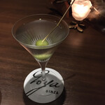 バー ゴヤ - マティーニ！かなりドライで目が覚める感じだった！笑　そして美しいグラス〜ほれぼれ