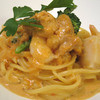 グラティア - 料理写真:たっぷりウニと海老、帆立のトマトクリームスパゲッティ