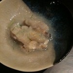 ハマグリと牡蠣のお吸い物 出汁がうまくて最高です。
          