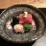 虎白 - 刺身も新鮮です。