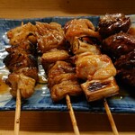 おてちきや - 串焼き
      今日はお任せで数本
