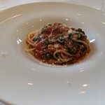 クラリタ ダ マリッティマ - オクラとモロヘイヤのアッラビアータ