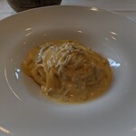 クラリタ ダ マリッティマ - しらすのカルボナーラ