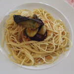 オリーブ キッチン - 3皿目（なすのアーリオ・オーリオのパスタ）