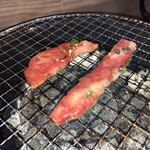 炭火焼肉 千蔵 - カルビ