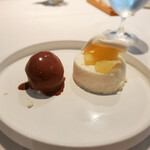 ル　ピニョン - グレープフルーツのムースとチョコレートアイス