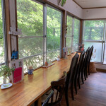 絶景カフェ ぽっぽ - 窓際のカウンター席のみ