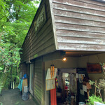 絶景カフェ ぽっぽ - 山小屋風の佇まい