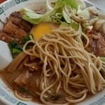 桂花ラーメン - 太肉麺の麺の感じ