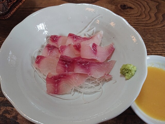 うな重上3150円 鯉のあらい500円 鯉の天ぷら1枚100円 By Umerakkopapa 丸一 柳生 うなぎ 食べログ