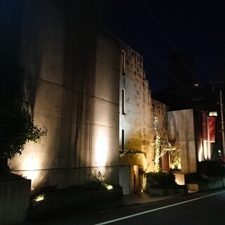 青山 エリュシオンハウス