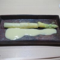 銀座 結絆 - 白アスパラ　和風ブールブラン